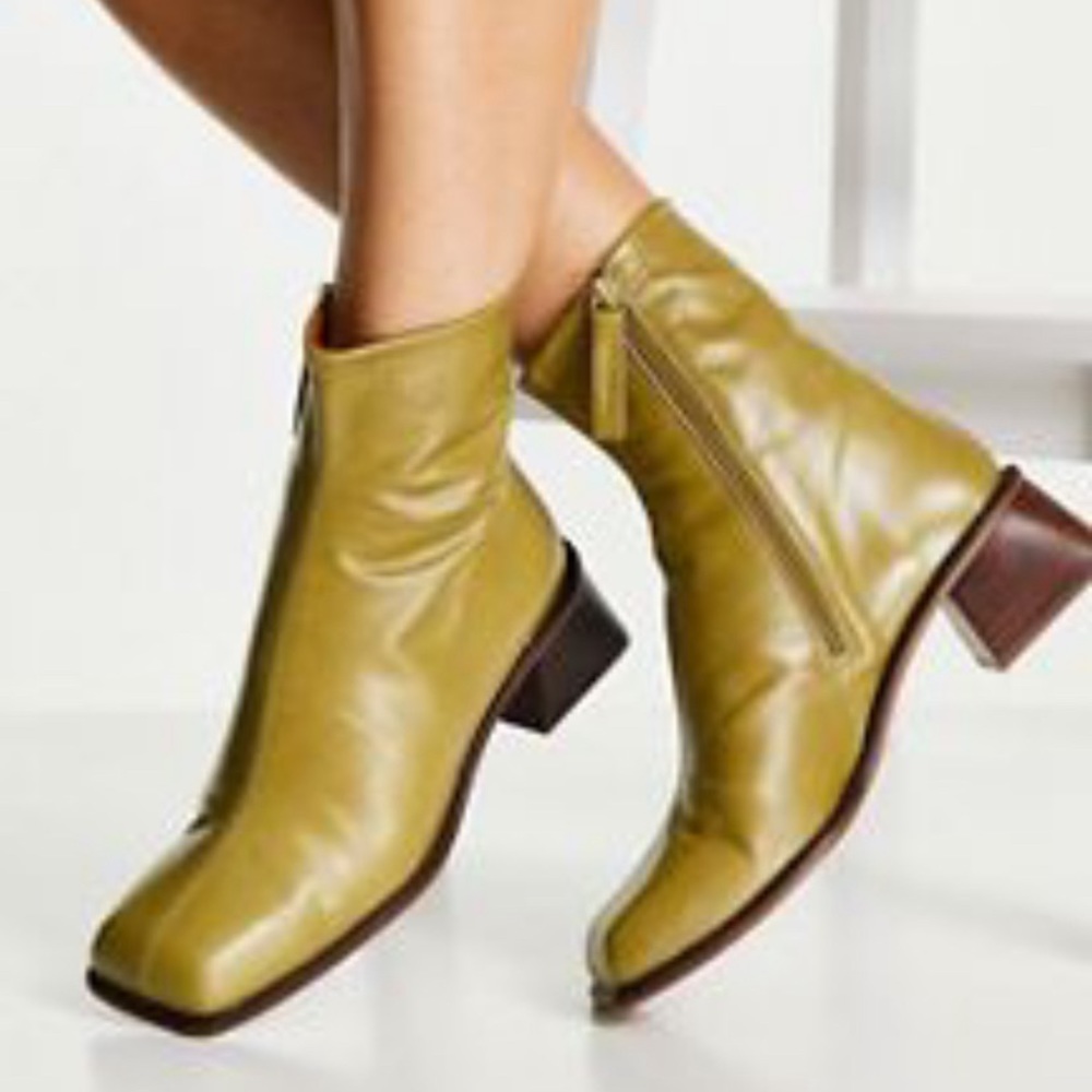 Rebecca Premium Leather Square Toe Boots- US size 8 (UK Size 6)